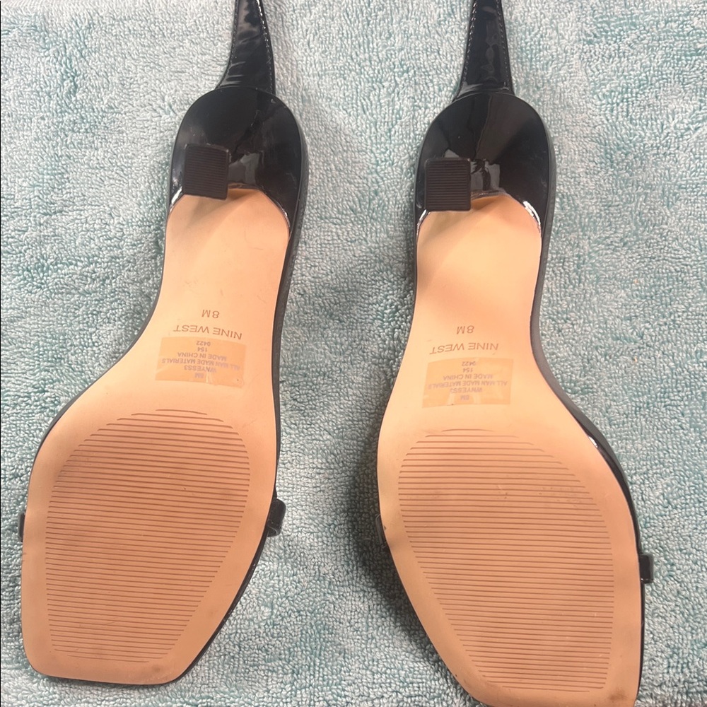 Nine West Yess Glossy Patent Leather Black Heels, with ankle straps size 8 - Picture 5 of 8